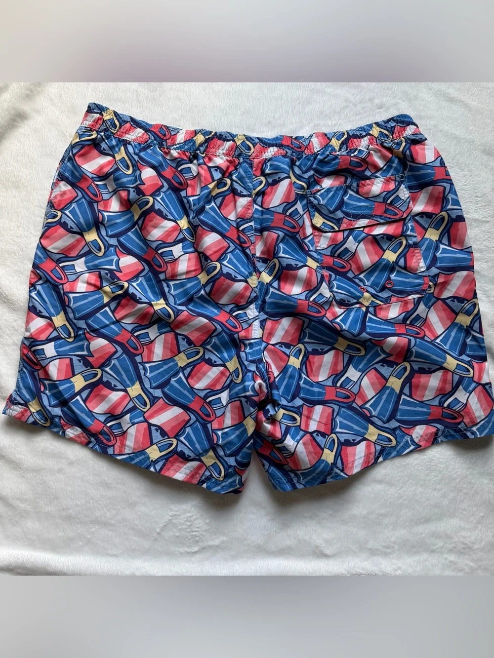 Vineyard Vines Chappy Flippers Swim Trunks Blue and Red